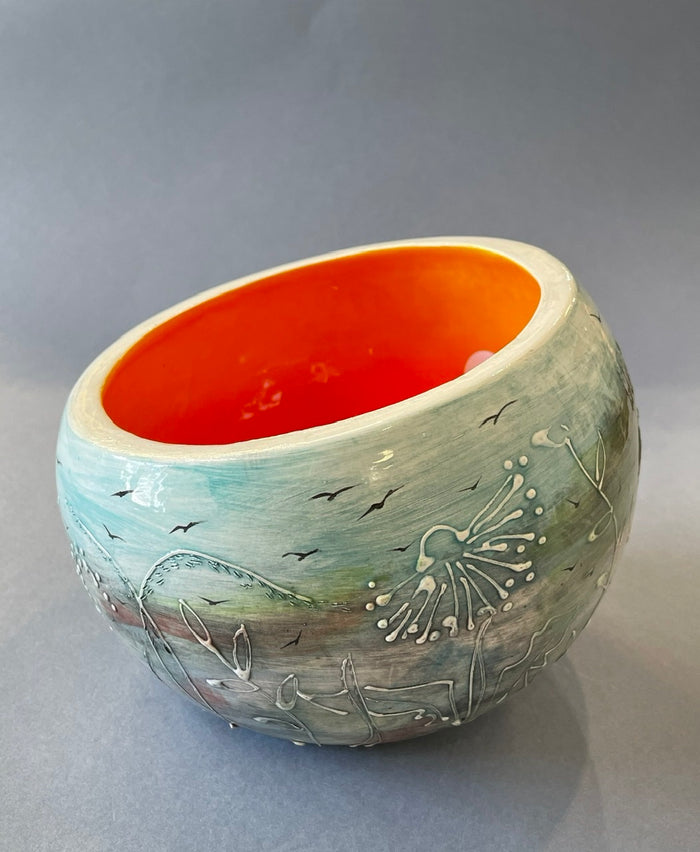 Large slip trail nest bowl by Sarah Moss