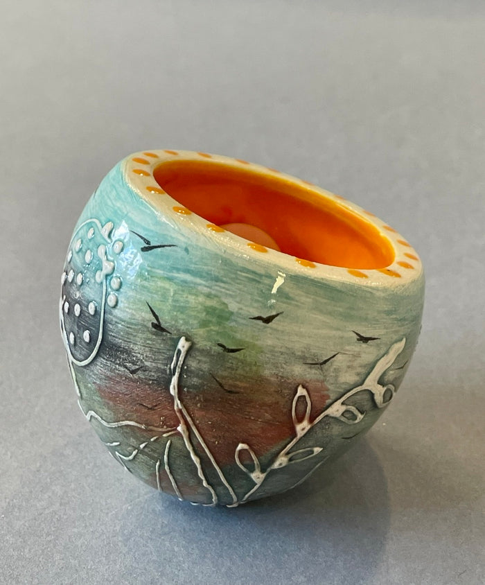 Small slip-trail nest bowl by Sarah Moss