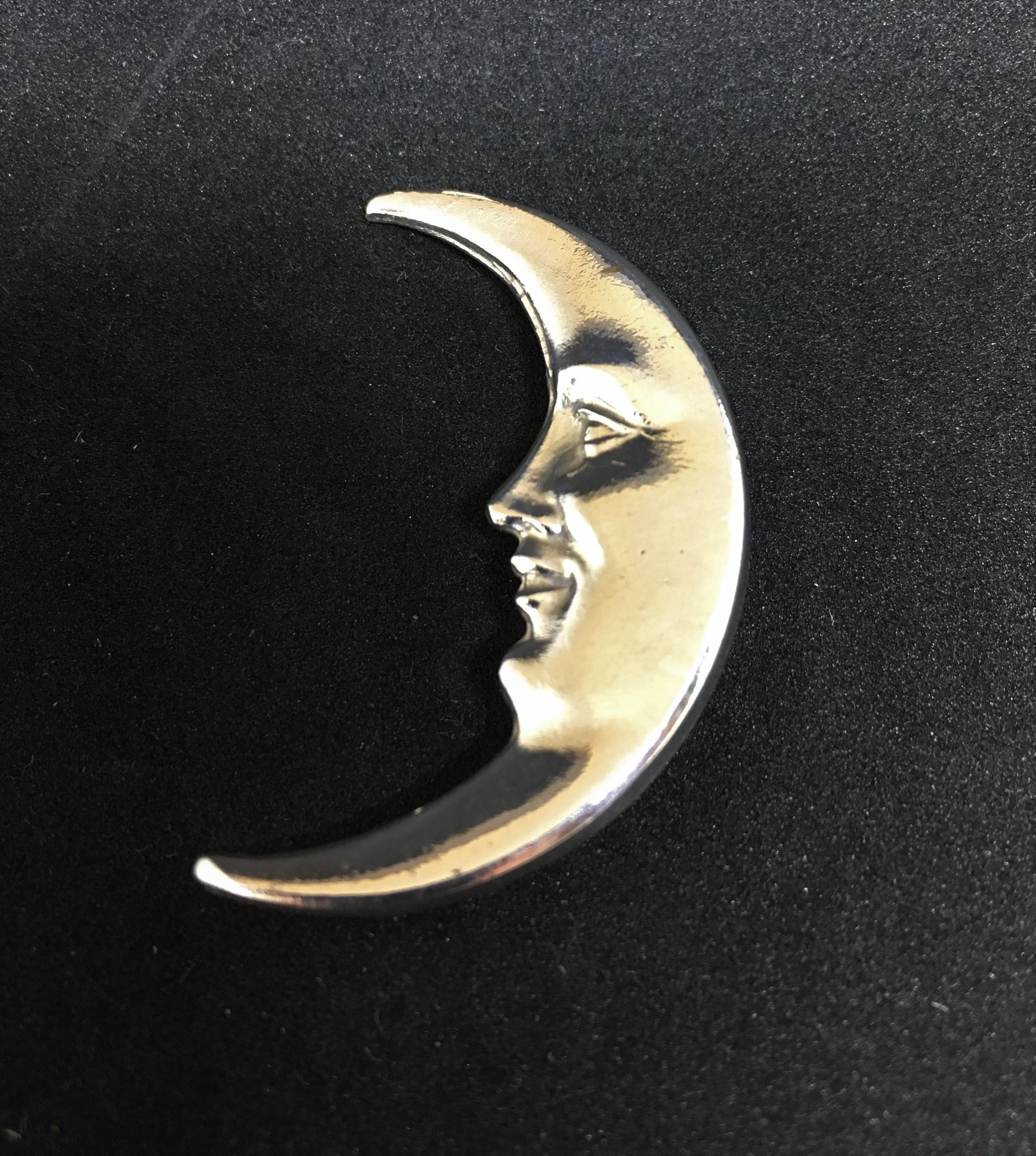 Crescent Moon Brooch by Jess Lelong – Obsidian Art